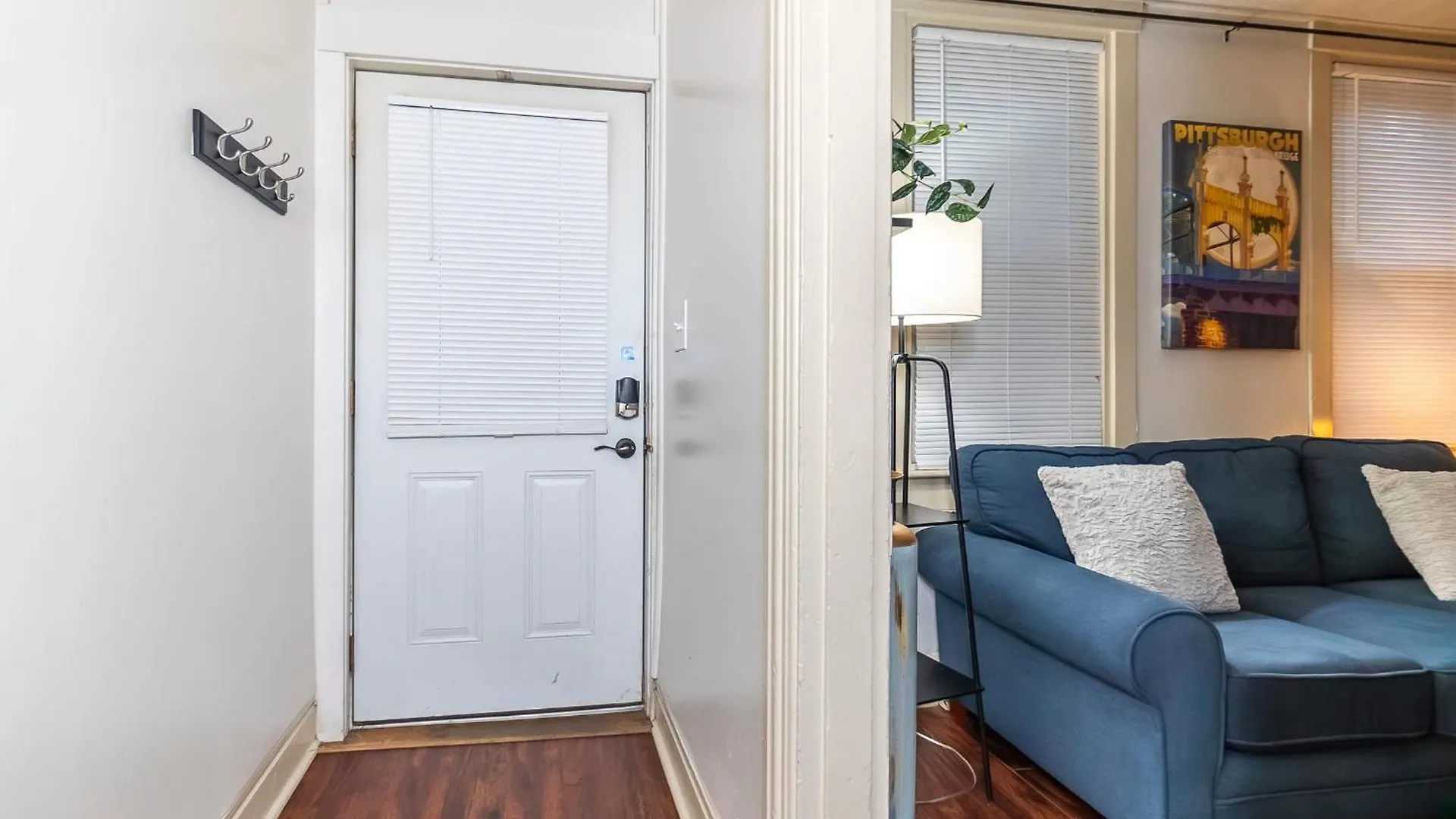 פיטסבורג 1 Bedroom - Parking - Amazing View Nearby! דירה